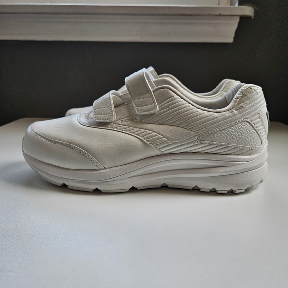 Brooks Addiction Walker V-Strap White Mens 9 Extra Wide 4E Comfort Nurse Slip main image 10